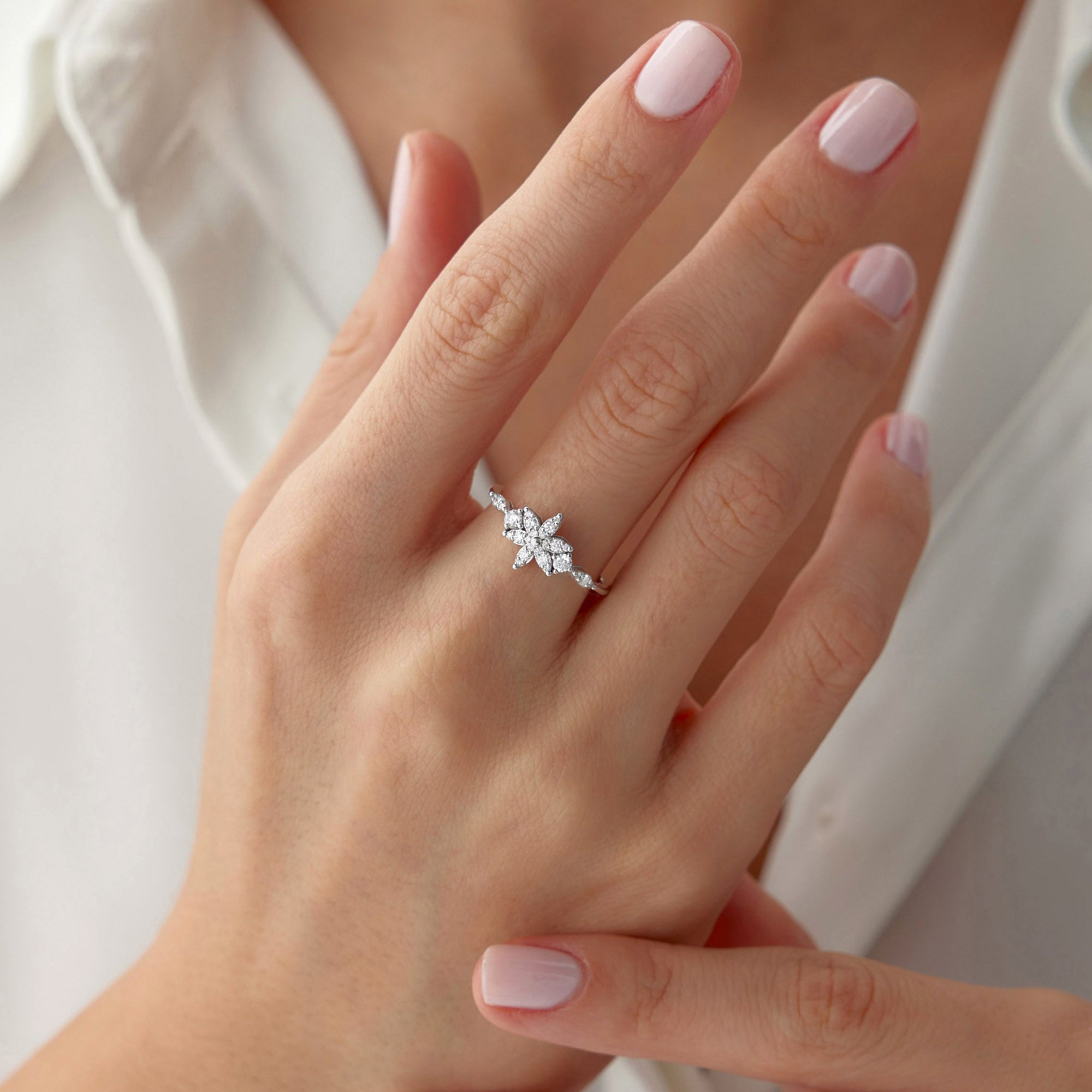 Minimal Diamond Flower Ring in 14K Gold