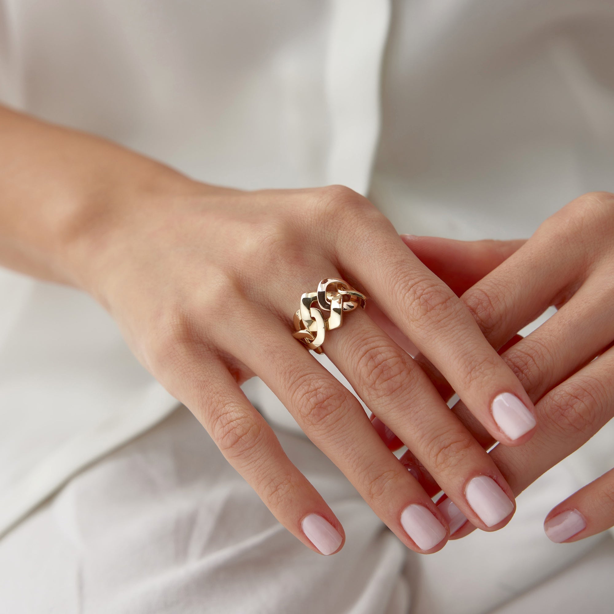 Two Tone Large Chain Ring in 14K Gold