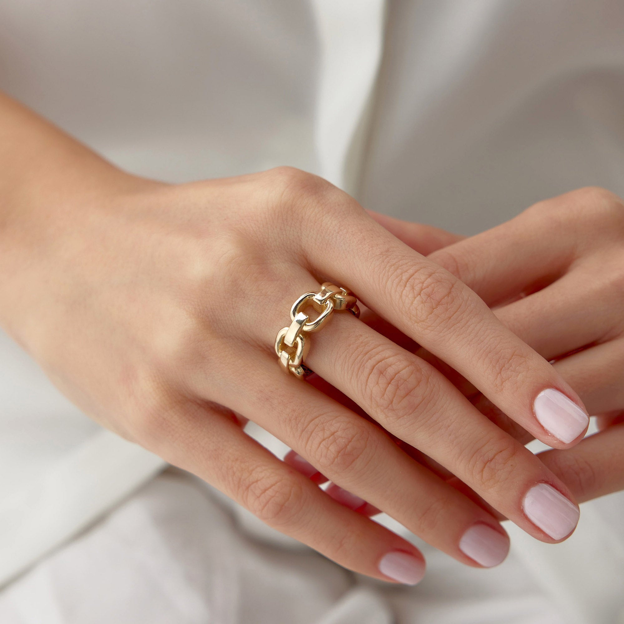 Modern Chain Ring in 14K Gold