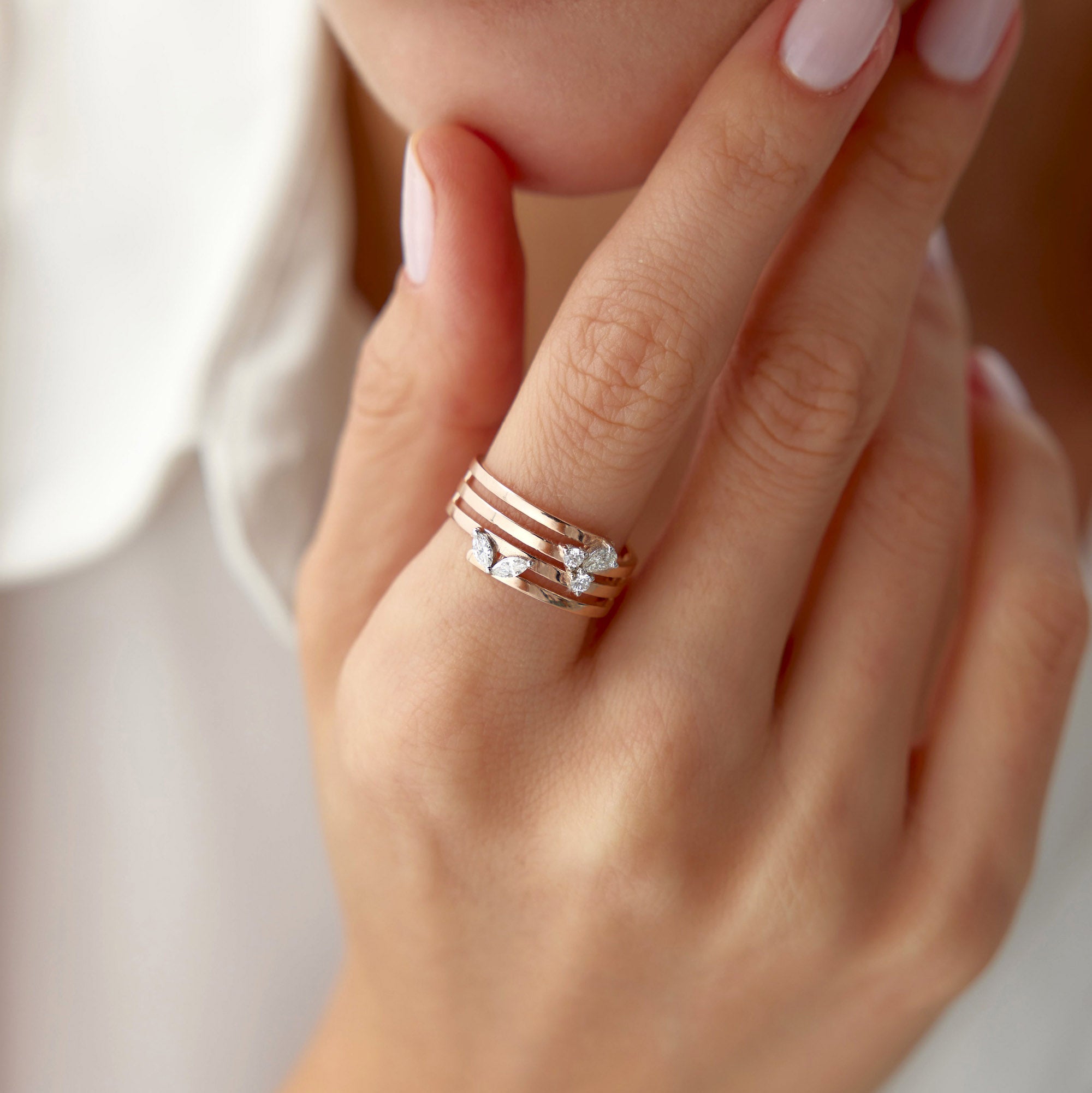 Elegant Diamond Swirl Ring in 14K Gold