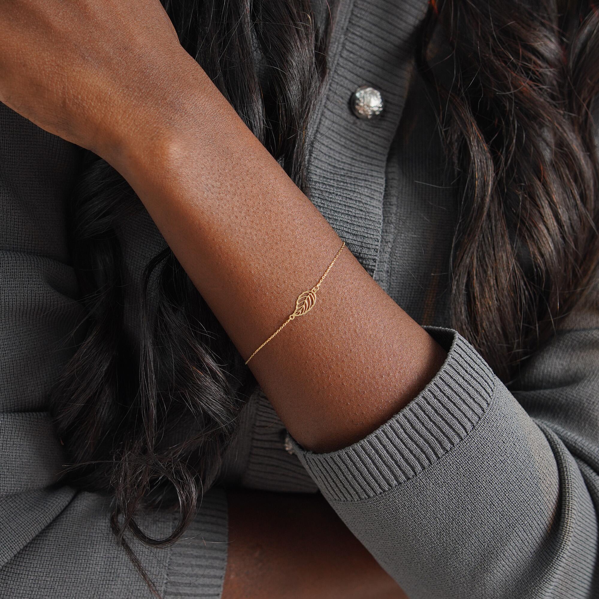 Minimal Golden Leaf Bracelet in 14K Gold