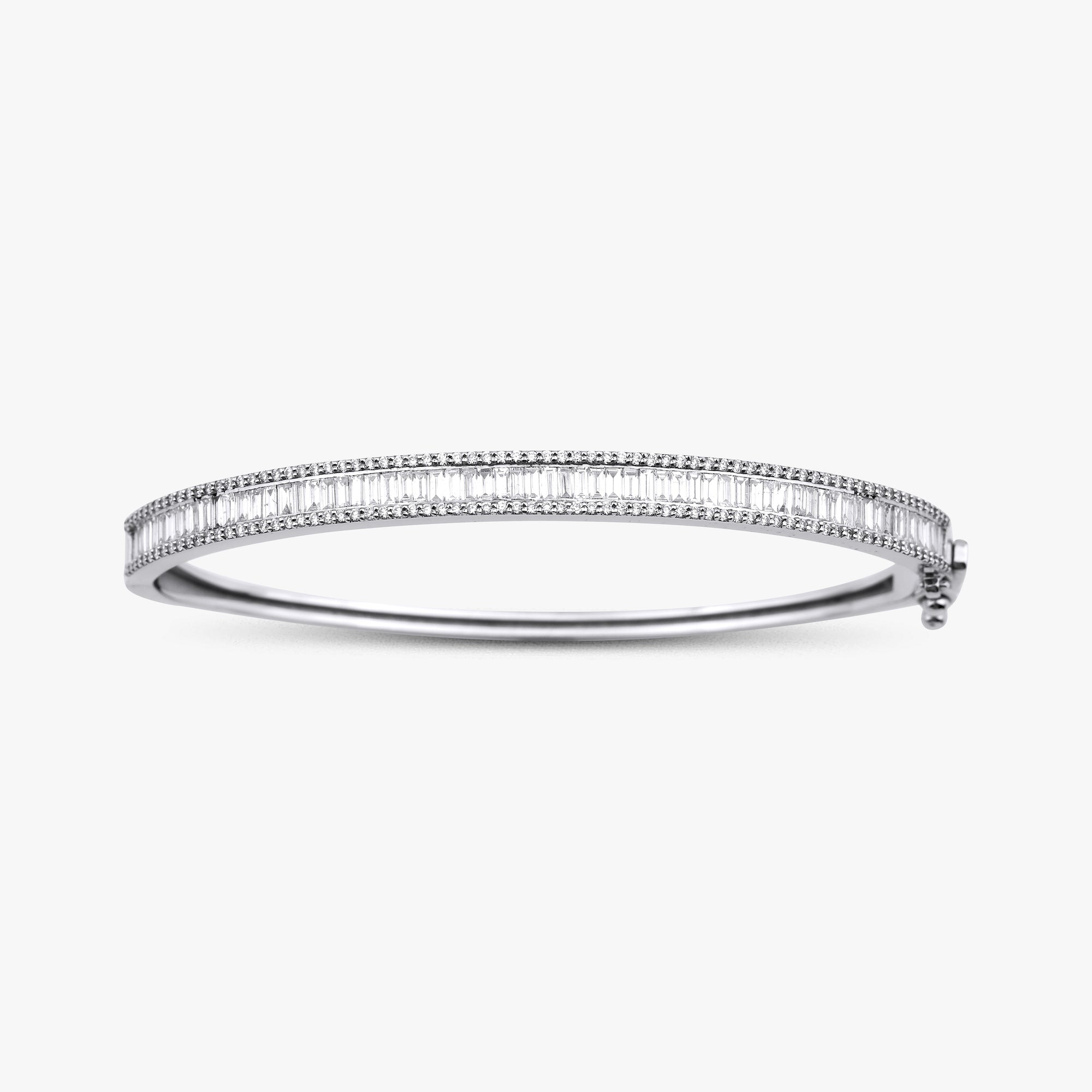 Baguette Cut Diamond Bangle in 14K Gold