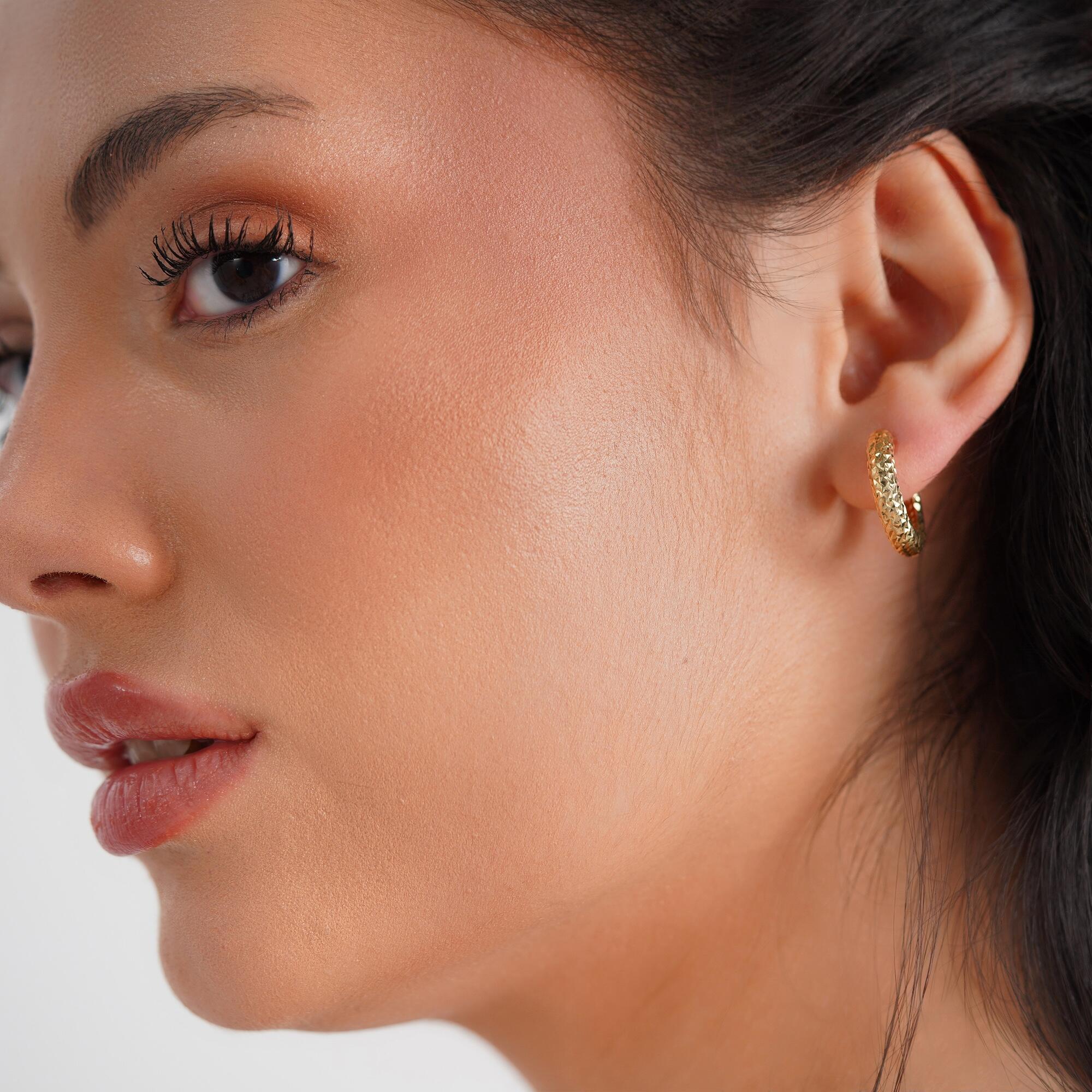 Medium Bold Glitter Hoop Earrings in 14K Gold