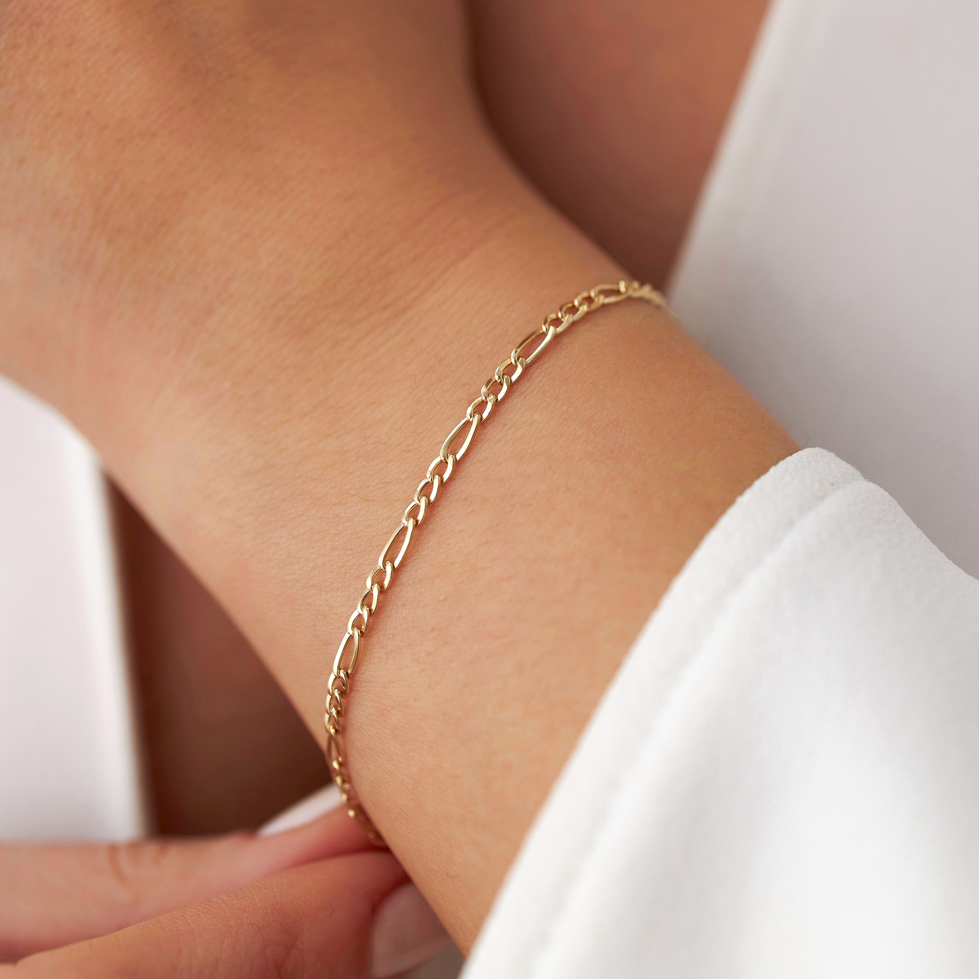 Dainty Figaro Chain Bracelet in 14K Gold