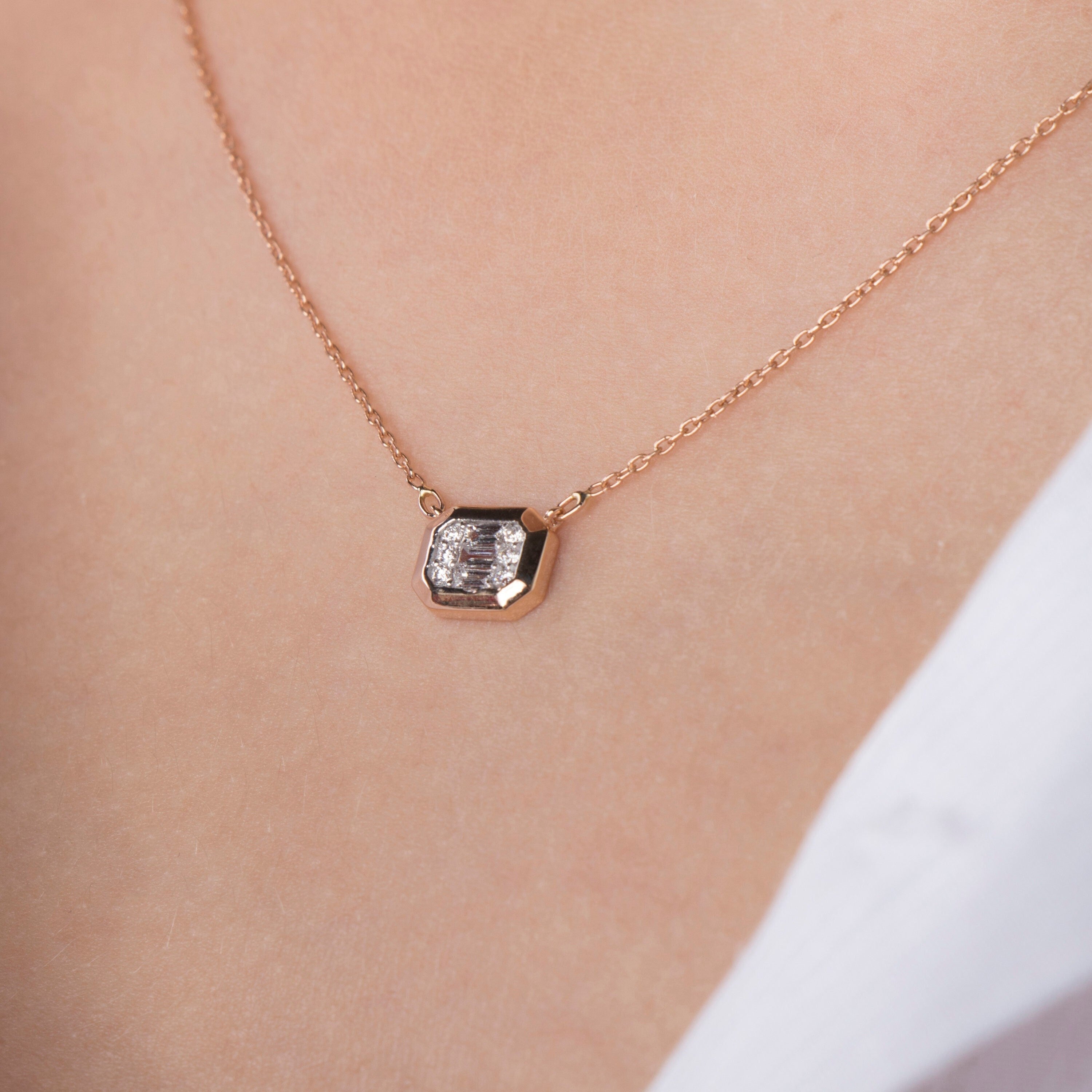 Minimal Baguette Diamond Necklace