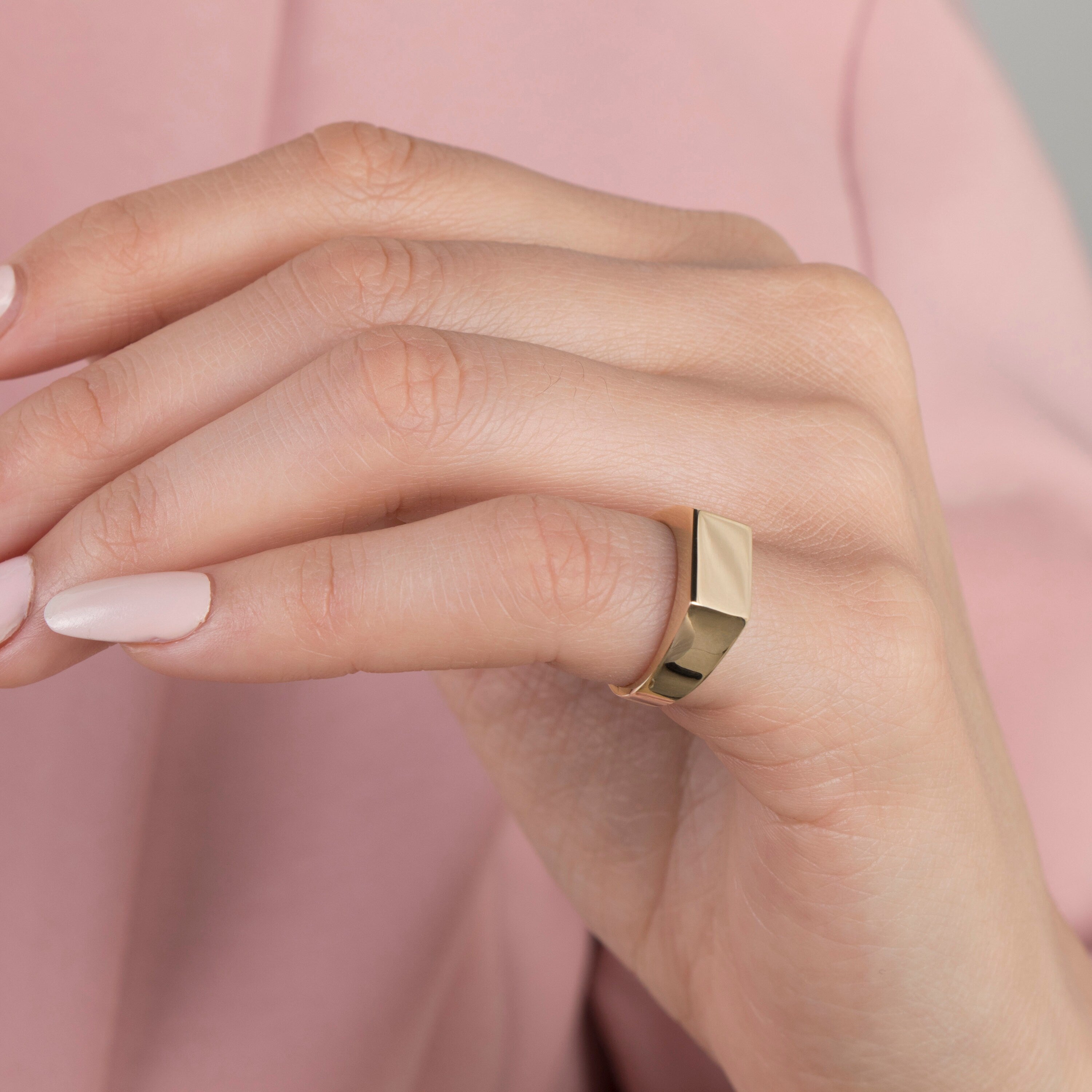 Rectangle Pinky Signet Ring in 14K Gold