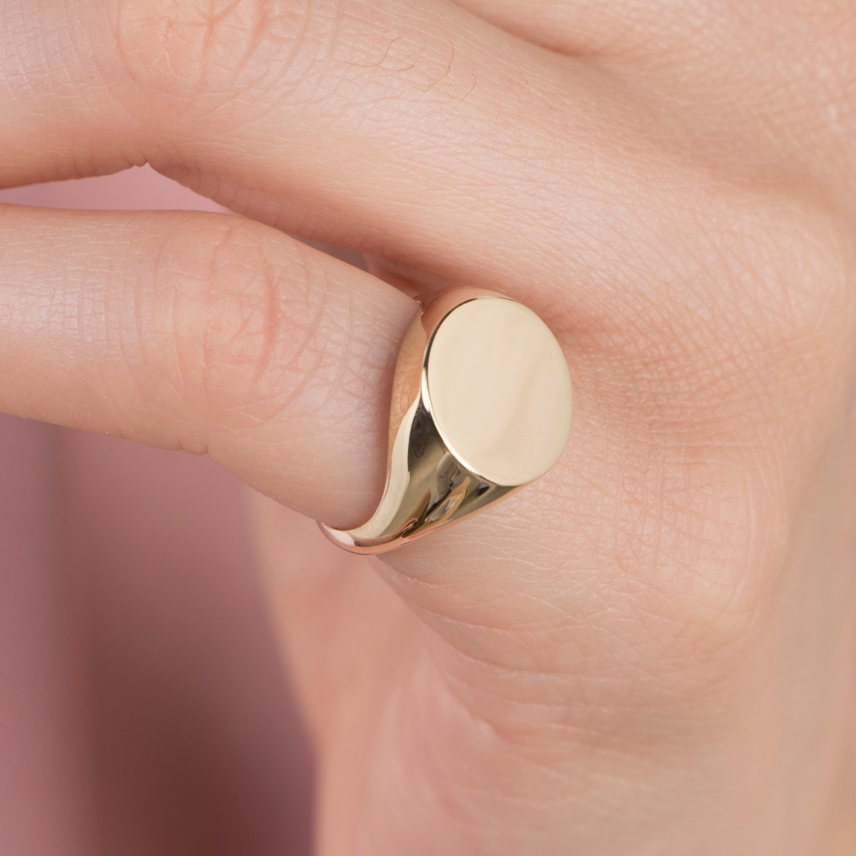 Circle Signet Ring in 14K Gold